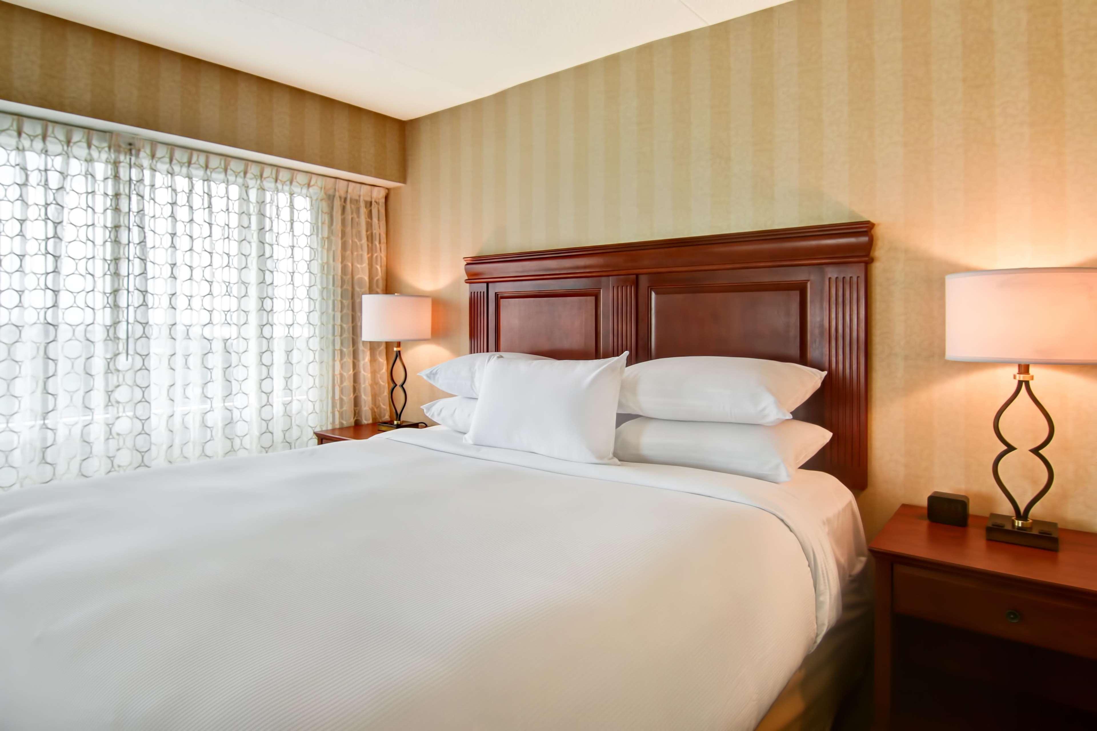 Doubletree Fallsview Resort & Spa By Hilton - Niagara Falls Exterior photo