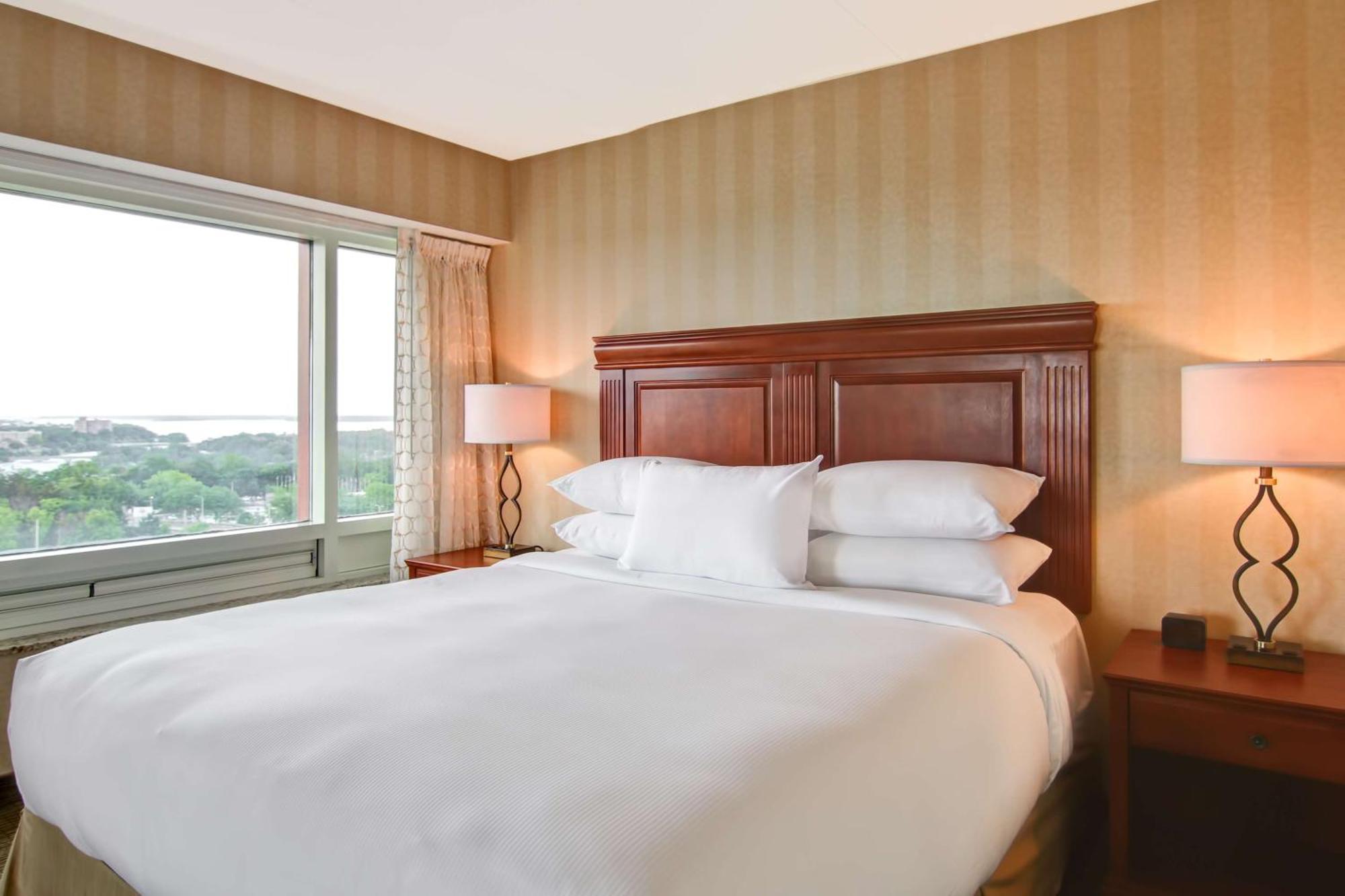 Doubletree Fallsview Resort & Spa By Hilton - Niagara Falls Exterior photo