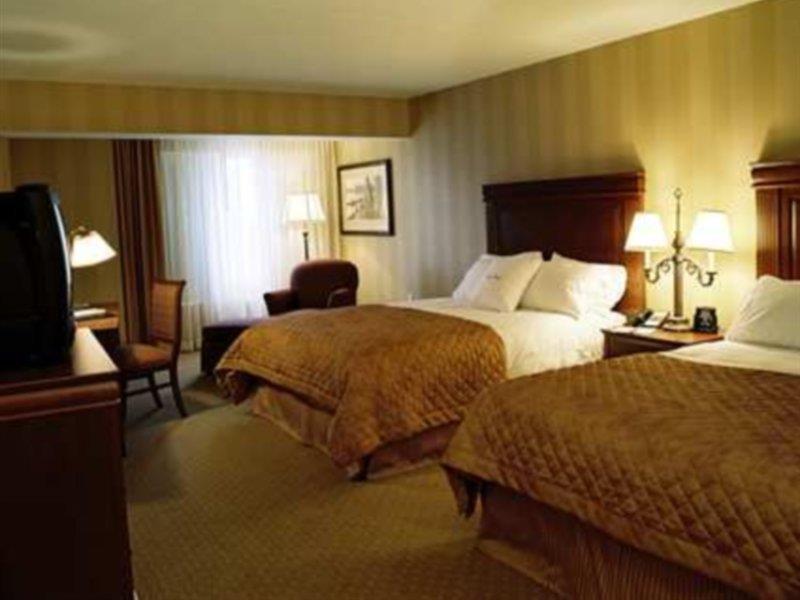 Doubletree Fallsview Resort & Spa By Hilton - Niagara Falls Room photo